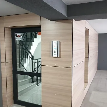 Apartamento New The Twins Two-bedroom, 5 At 15 Tsani Ginchev Street, Floor 3 *