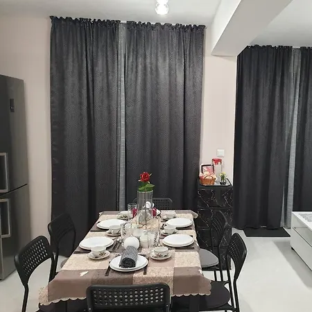Apartamento New The Twins Two-bedroom, 5 At 15 Tsani Ginchev Street, Floor 3 *