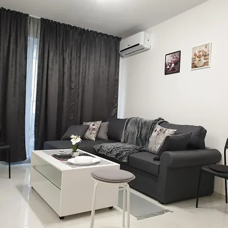 New The Twins Two-bedroom, 5 At 15 Tsani Ginchev Street, Floor 3 Apartament *