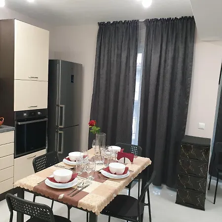 New The Twins Two-bedroom, 5 At 15 Tsani Ginchev Street, Floor 3 Daire