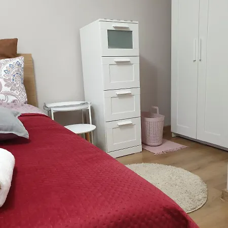 New The Twins Two-bedroom, 5 At 15 Tsani Ginchev Street, Floor 3 Apartamento