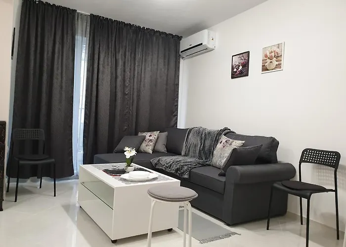 New The Twins Two-bedroom, 5 At 15 Tsani Ginchev Street, Floor 3 Apartament *