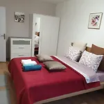 Apartment New The Twins Two-bedroom, 5 At 15 Tsani Ginchev Street, Floor 3 Varna