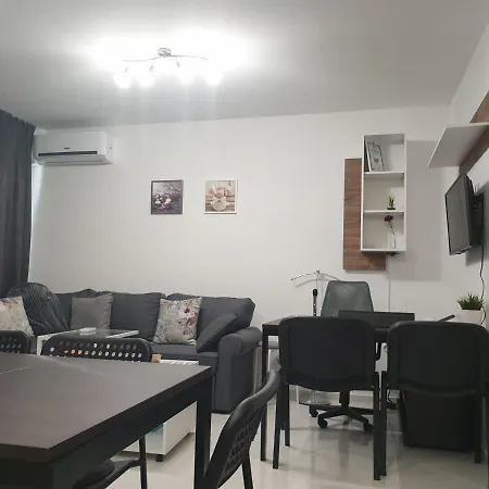 Daire New The Twins Two-bedroom, 5 At 15 Tsani Ginchev Street, Floor 3